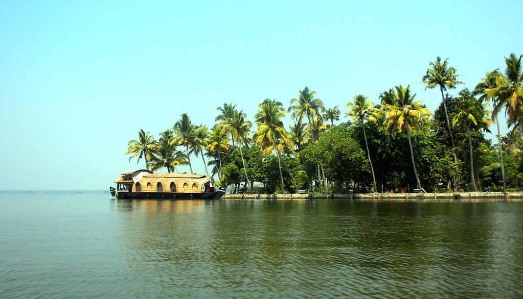 Vembanad Lake Kottayam festive months of August and September